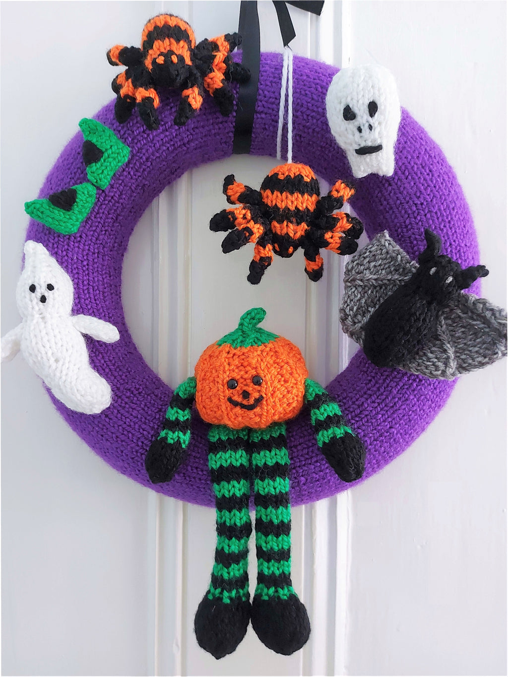 Halloween Wreath Knitting Pattern PDF Pumpkin Spider Decoration Chunky